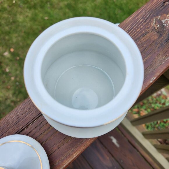 LEFTON Christmas Tree Gifts Fine China Sugar Bowl with Lid Discontinued Vintage - Picture 5 of 5